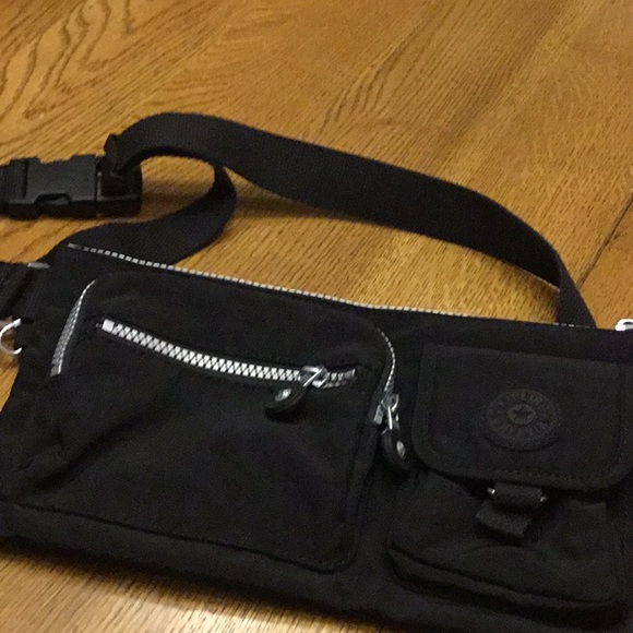 Kipling Handbags - Woman’s Kipling Presto fanny pack. Black. Like new. No monkey.